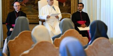 Pope: Sisters must care for people’s spiritual and temporal needs