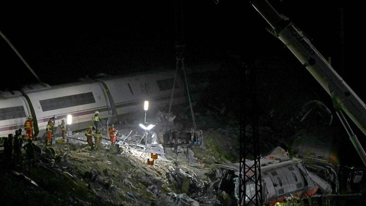 Pope Leo XIV mourns lives lost in Spain train collision