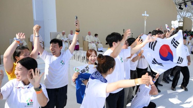 Pope Leo urges young people to register for 2027 World Youth Day